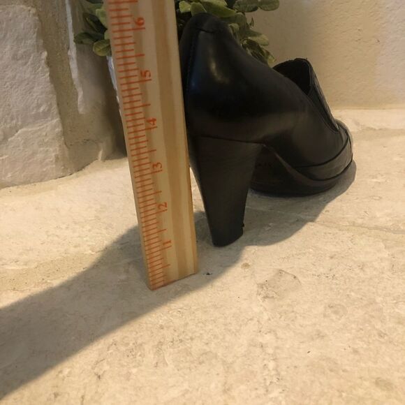 Indigo by Clarks black leather/patent leather low booties sz 10 - Picture 8 of 9